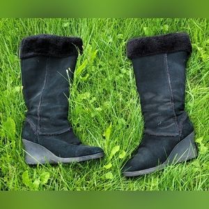 Suede winter boots with wedge heel